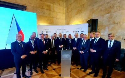 W Śląskim Urzędzie Wojewódzkim w Katowicach, odbyła się współorganizowana przez SRK S.A. konferencja dotycząca budowy pierwszej polskiej fabryki ogniw dla magazynów energii  (9)