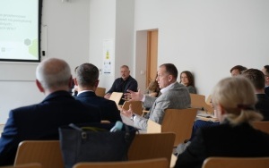 JAK ZARZĄDZAĆ TRANSFORMACJĄ? (3)