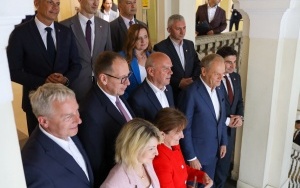 HISTORYCZNE PRZEKAZANIE (8)