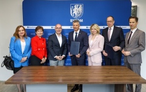 HISTORYCZNE PRZEKAZANIE (4)